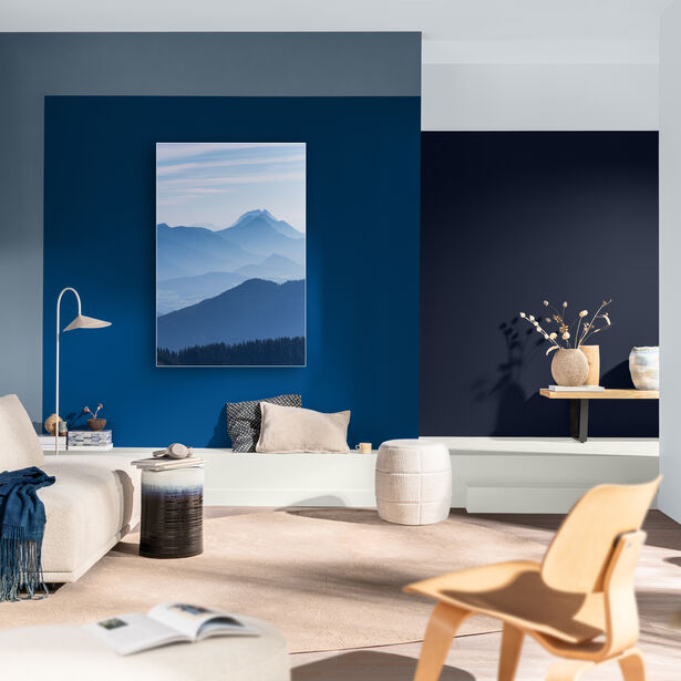 Woonkamer met kunstwerk in de tinten van Een blauw voor Jou
