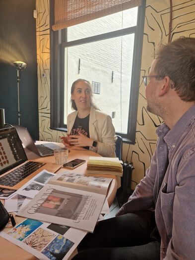 Maakproces van het Werk aan de Muur tafelboek met Theo Bert