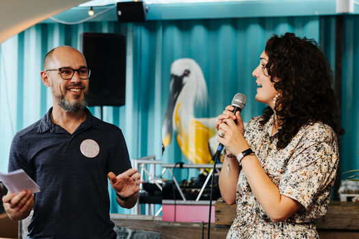 Hosts van het Werk aan de Muur Tafelboek evenement