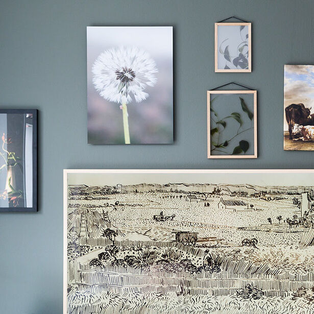 gallery wall living room