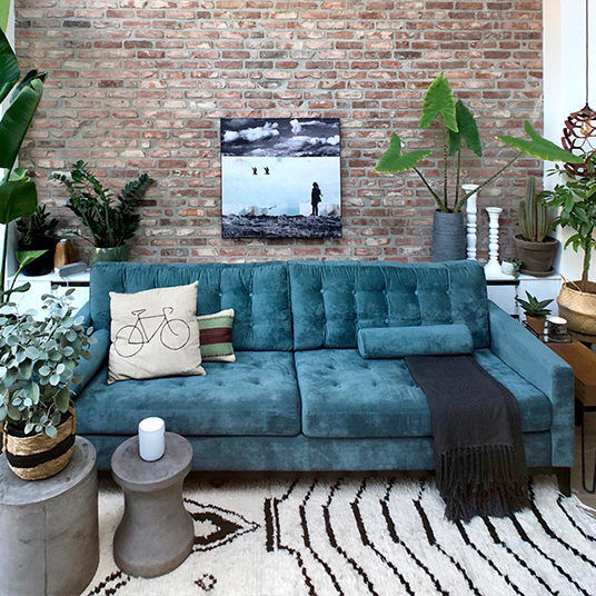 Whispering bold jumbotron