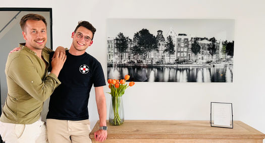 B7000 E05 7947 4121 91 D9 C1 B865 BE6492