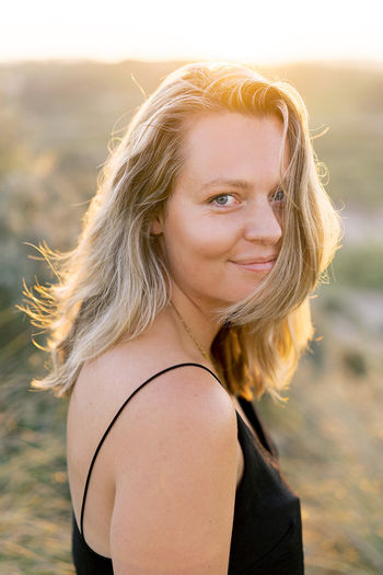 Raisa at the sea 10 websize